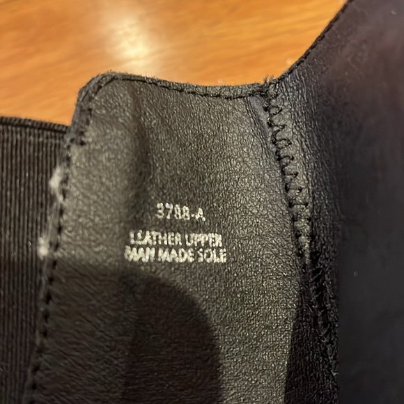 Women’s black leather booties size 7 - Picture 10 of 10